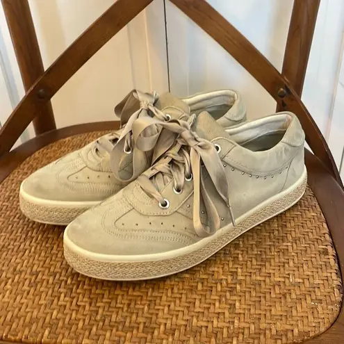 Geox D Leelu grey suede ribbon lace up sneaker size 6 Gray