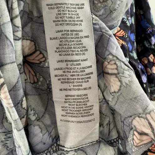 Avenue Tunic Top Womens Size 22/24 Harper V-Neck Butterfly Ruffle Plus Curvy NWT