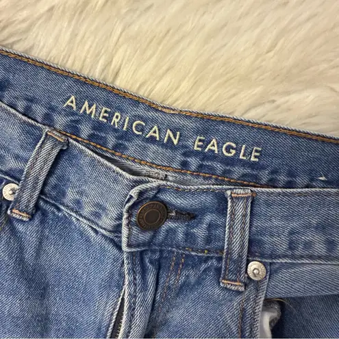 American Eagle  Mom Jeans High Rise Straight Women’s Size 4 Regular