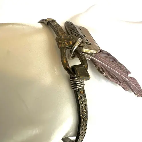 Plunder brave feather bangle bracelet wirh feather