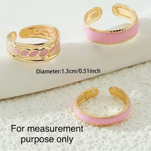 Blush Green & Gold Toe Ring Set – Intricate & Elegant Designs