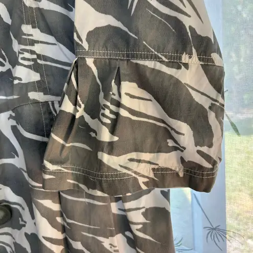 Keren Hart Women XXL Jacket Camo Light Weight 100% Cotton Side Seam Pockets Camo Gray Size 2X