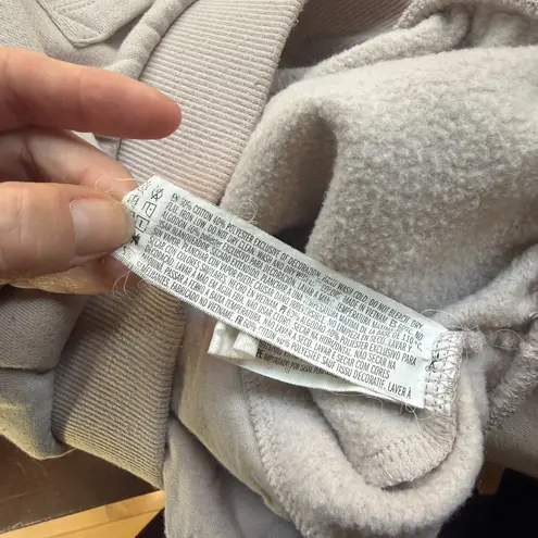 Vuori Women's Alpine Sherpa Jacket in cream with grey accents Size Medium