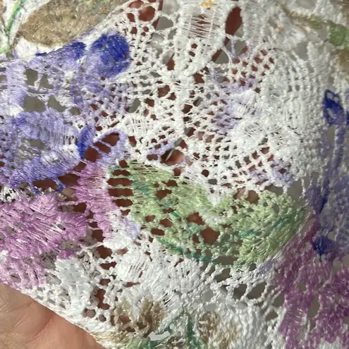 Delicate Floral Open Front Blouse W/ Attached Tank and Jeweled Necklace Ensemble Size undefined