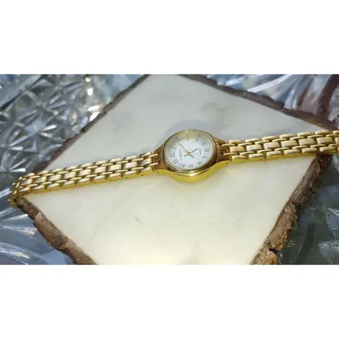 Timex Carriage Quartz Ladies Gold-Tone Watch Chain-Link Bracelet