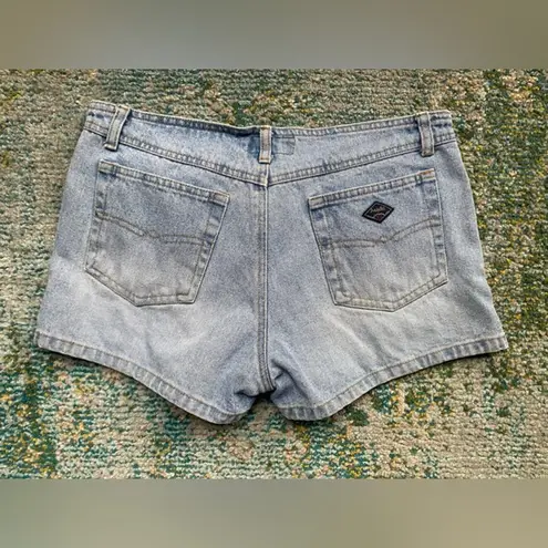Vintage Y2K Angels low rise distressed denim jean shorts, size 9 Blue