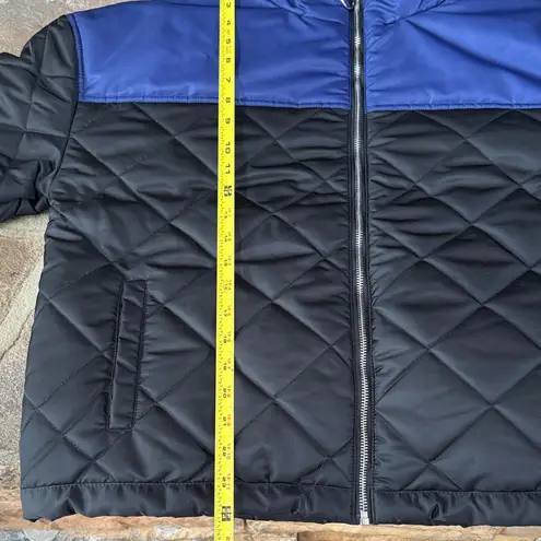We Wore What NWT Quilted Puffer Jacket - Black and Navy Blue colorblock ski