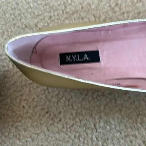 N.Y.L.A. Gold Leather/Beaded Pointed Toe Shoes sz 7