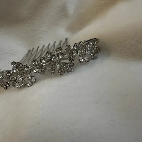 Rhinestone Hair Comb Event Accessory Silver