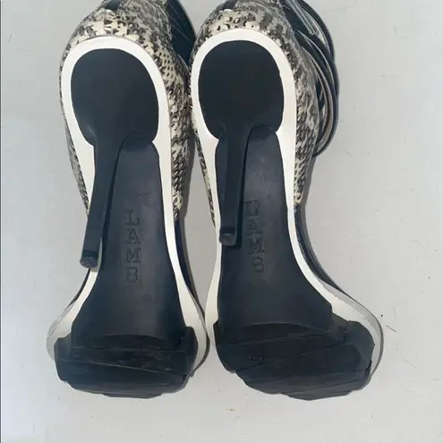 L.A.M.B. Frankie black and white snake Pump Size 6 exposed zipper mob wife heels