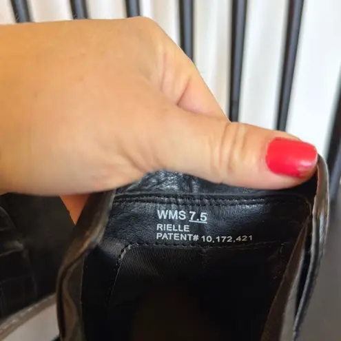 Dolce Vita Riella black wedge ankle booties size 7.5