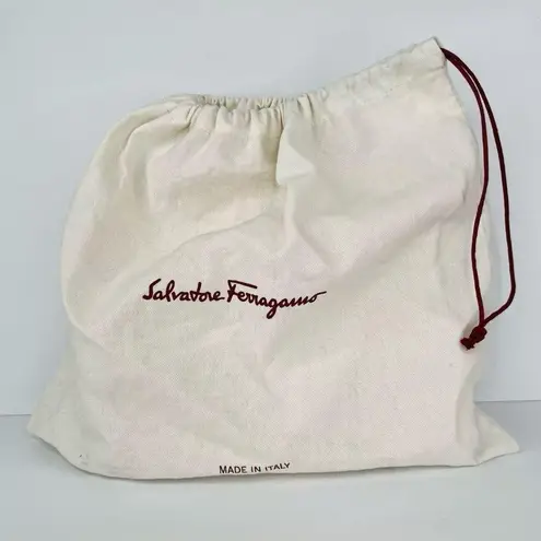 Salvatore Ferragamo 21L013 Trifolio Gancini Logo Leather Crossbody Shoulder Bag