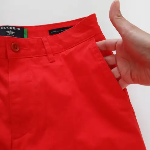 Dockers Women's Original Khaki Size 4