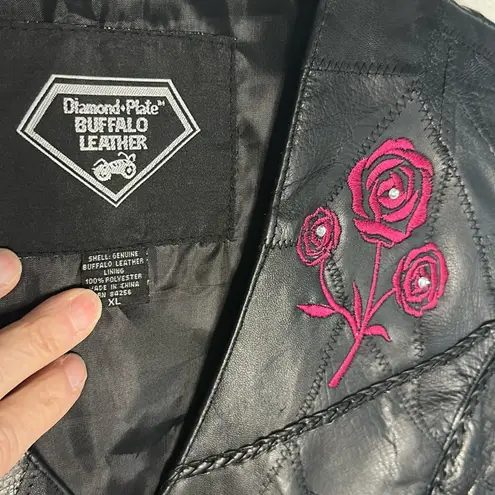 Black Leather Moto Vest Embroidered Roses Biker Gang Pockets Halloween Goth Size XL