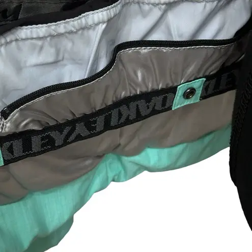 Oakley Gretchen Bleiler Signature Series insulated ski snow jacket Women's Size Small