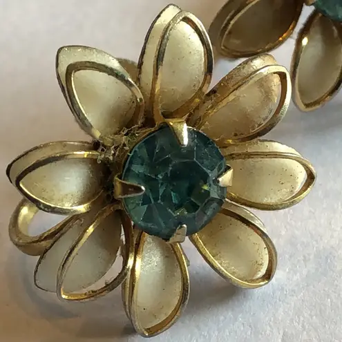 Bugbee & Niles Elegant Vintage Floral Earrings with Blue Accents Gold