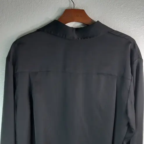 Apparis S Collared Button