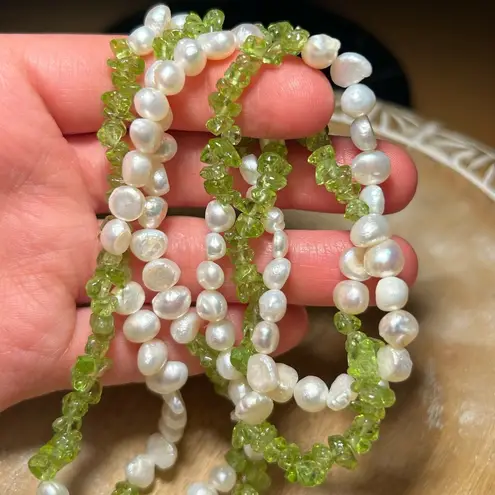 infinity NWOT Genuine White Pearls & Green Peridot Chip  Wrap Necklace