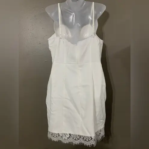 Missguided Women’s White Lace Dress