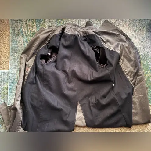 Vintage On Shore metallic maxi belted lined trench coat, size medium large Green