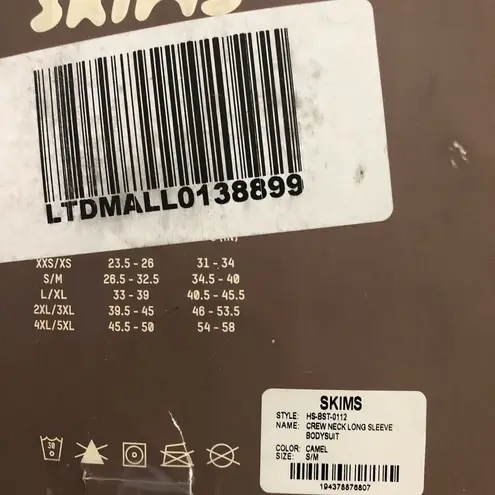 SKIMS NWOB ESSENTIAL CREW NECK LONG SLEEVE BODYSUIT