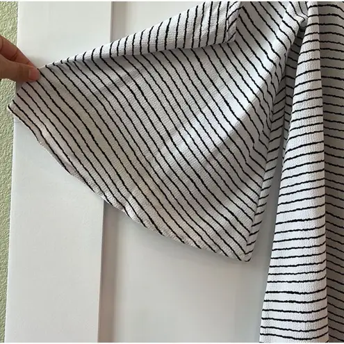 New Women’s Cold Shoulder Pin