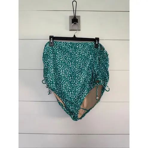 Cacique Women’s 18 Green White Patterned Swim Suit Plus Size