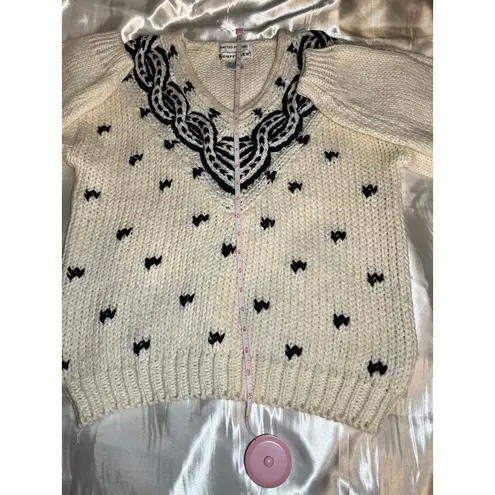 Currants Knitted by hand knit sweater women’s size Small white blue preppy VTG