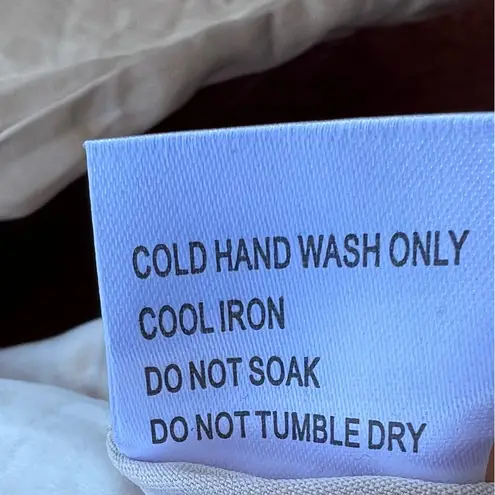 Princess Polly  Satin Oversized Shirt Size 8 - Image 8