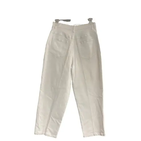 The Quacker Factory Women’s Capri White Floral Jeans Size 8 Inseam 21”