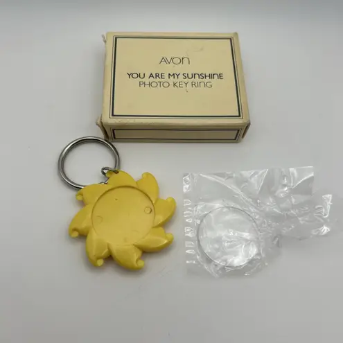 1983 Avon You Are My Sunshine Photo Key Ring New In Box Bright Yellow