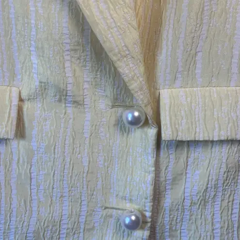 Crās Sadie Suit Jacket Shoulder Pads Short Sleeve Yellow and White Pearl Buttons Size 4