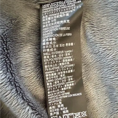 Kirkland Signature  Softshell Hooded Jacket Size Small