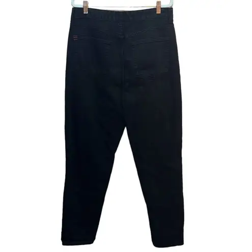 BDG  Urban Outfitters Mom High-Rise Jean Black. Size 31