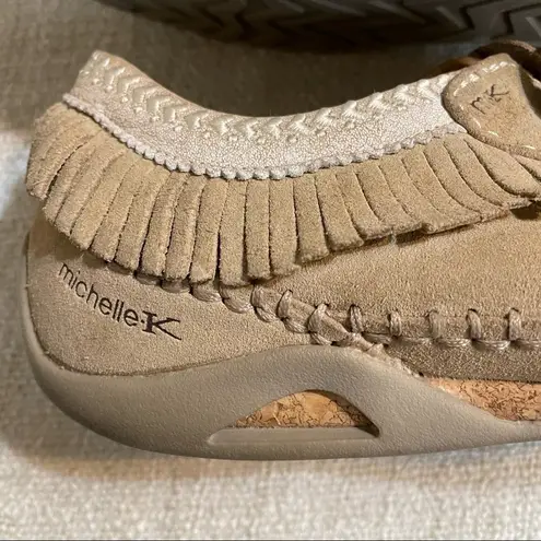 Michelle K Moccasin Style Shoes Tan Size 9