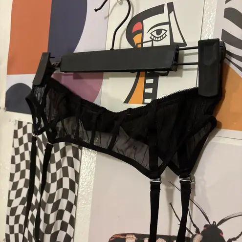 Elegant Black Women's Garter Belt Size M