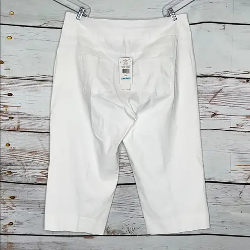 Ruby Rd. Woman NWT Size 20W White Slimming Contour Waistband Pull On Capri Pants