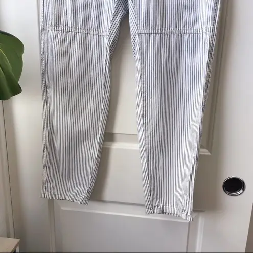 American Eagle  Pinstripe Stripe White Tapered Pants High Waist 4 Regular