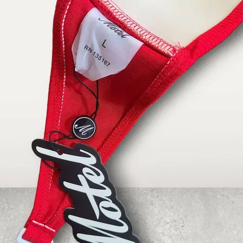 Motel NWT Rocks Baewatch Red Knot Bandeau Bikini Top Size Large