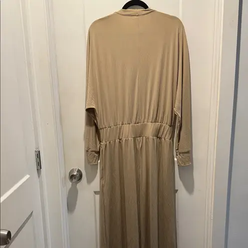 Halara NWT Tan Long Sleeve Jumpsuit size L. 4 way stretch.