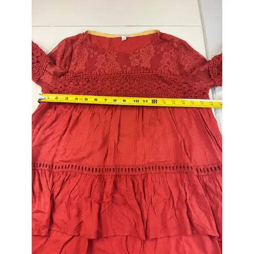 Taylor & Sage shirt with floral prints and lace and crochet Red Sz S