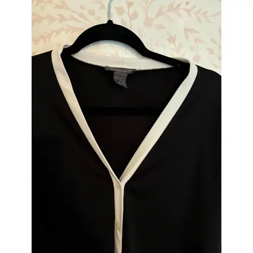 Van Heusen Women's Black Blouse with White Trim - Size XL