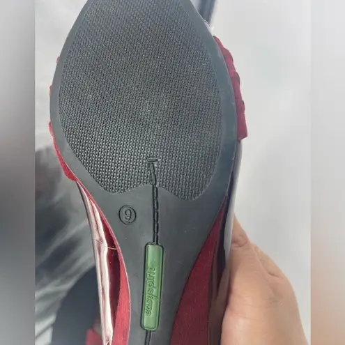 Easy Spirit Eazy spirit, women's wedge burgundy shoe size 9