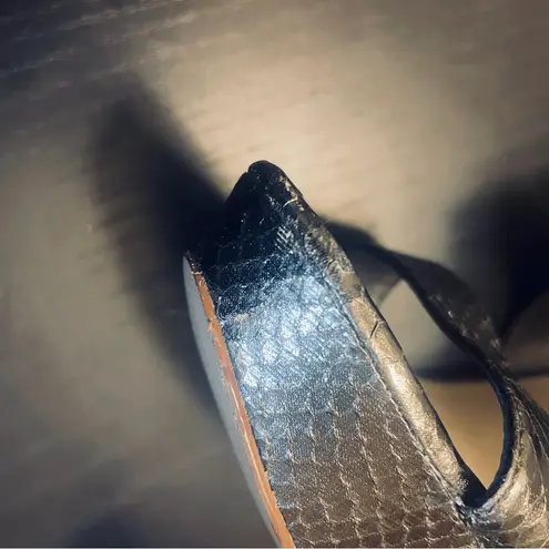 Nine West NWOT  Henrika Faux Snakeskin Sandals - Women 8 - Pewter