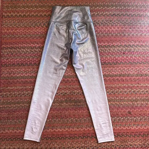 Beach Riot SPORT OMBRE HOLOGRAPHIC LEGGINGS