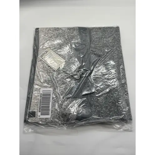 Barefoot Dreams NWT CozyChic Lite Confetti Winter Scarf Smokey Green Fog Gray