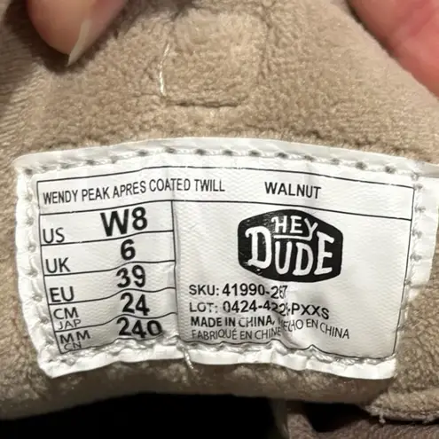 Hey Dude woMen's Wendy Peak Apres Coated Twill High-Top Boots size 8