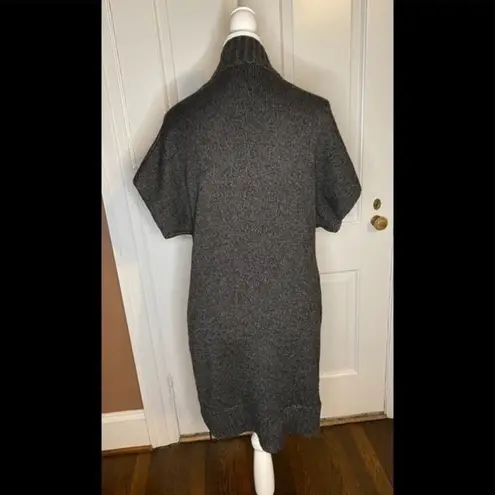 Vintage Worth New York 100% Wool Long Grey Tunic Short Sleeve Sweater Size Small Gray