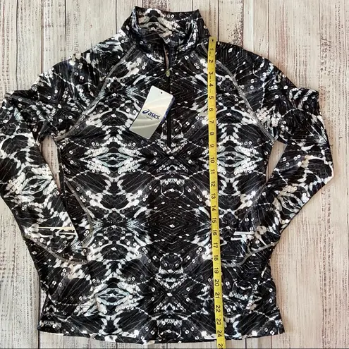 ASICS  Lite-Show Favorite Half Zip Jacket.  Size Large. New With Tags.