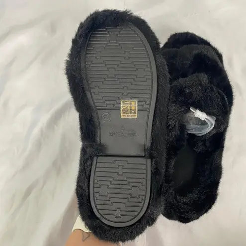 Chunky Faux Fur Fuzzy Black Slipper / Loafers Double Band US 8